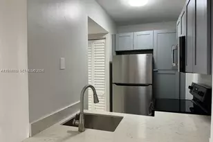 8185 NW 7th St, Miami, FL 33126 - Photo 5