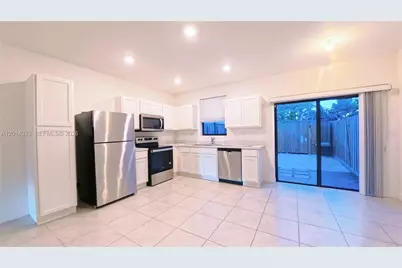 1232 NE 5th Ct #1232, Florida City, FL 33034 - Photo 5