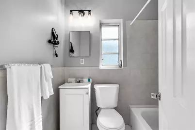 105 SW 5th Ct #2, Dania Beach, FL 33004 - Photo 13