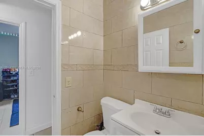 1379 NE 177th St, North Miami Beach, FL 33162 - Photo 17