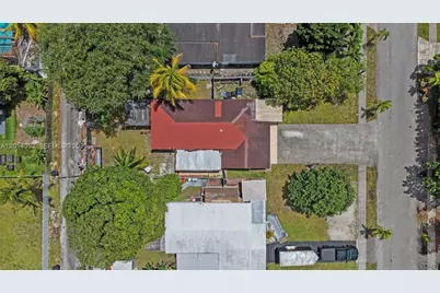 1379 NE 177th St, North Miami Beach, FL 33162 - Photo 19
