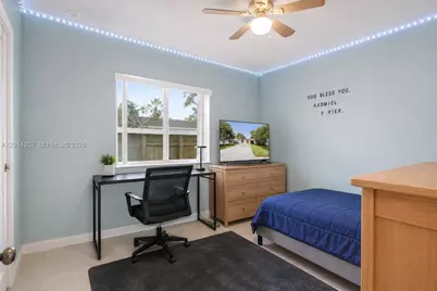 1379 NE 177th St, North Miami Beach, FL 33162 - Photo 13