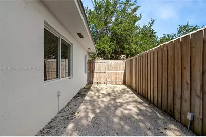 512 Warren Ln, Key Biscayne, FL 33149 - Photo 35
