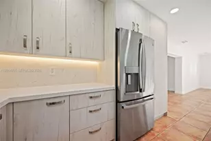 512 Warren Ln, Key Biscayne, FL 33149 - Photo 13
