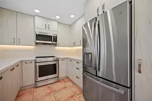 512 Warren Ln, Key Biscayne, FL 33149 - Photo 15