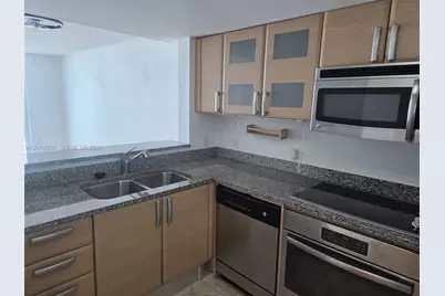 2101 Brickell Ave #1808, Miami, FL 33129 - Photo 5