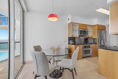 6365 Collins Ave #3202, Miami Beach, FL 33141 - Photo 19