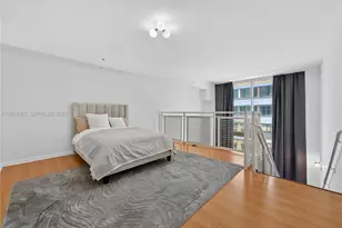 253 NE 2nd St, Miami, FL 33132 - Photo 11