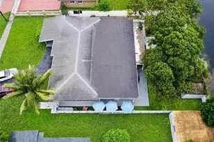 18901 NW 28th Pl, Miami Gardens, FL 33056 - Photo 37