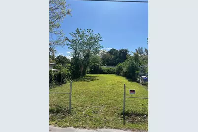 3033 NW 8th Ave, Miami, FL 33127 - Photo 5