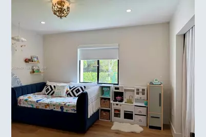 3261 SW 16th Ln, Miami, FL 33145 - Photo 39