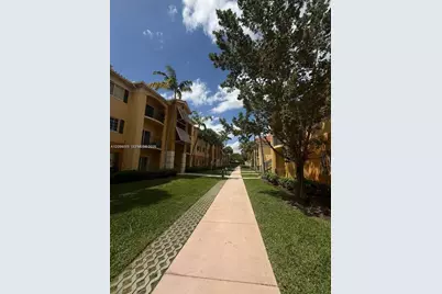 7280 NW 114th Ave #201-8, Doral, FL 33178 - Photo 9
