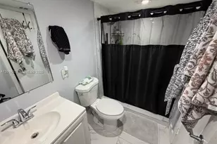5033 NW 7th St, Miami, FL 33126 - Photo 5