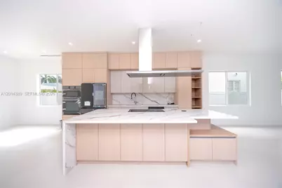 10381 NW 67th Ter, Doral, FL 33178 - Photo 15