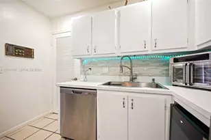 4582 Holly Lake Dr, Lake Worth, FL 33463 - Photo 15
