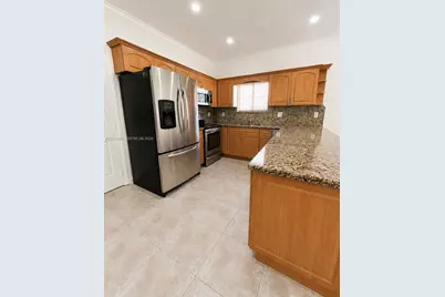16347 NW 88th Pl, Miami Lakes, FL 33018 - Photo 5