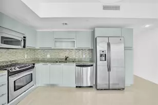 950 Brickell Bay Dr, Miami, FL 33131 - Photo 5