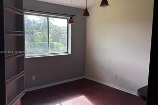 979 Coral Club Dr, Coral Springs, FL 33071 - Photo 17