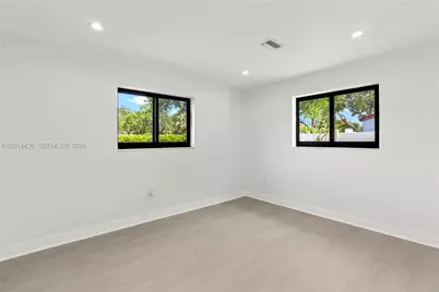 10 NW 100th St, Miami Shores, FL 33150 - Photo 13