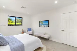 10 NW 100th St, Miami Shores, FL 33150 - Photo 7