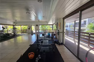 7477 SW 82nd St, Miami, FL 33143 - Photo 23
