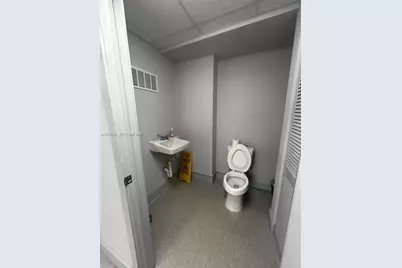 900 W 49th St, Hialeah, FL 33012 - Photo 7