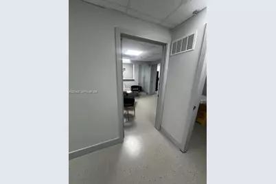 900 W 49th St, Hialeah, FL 33012 - Photo 9