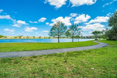 5025 Wiles Rd #105, Coconut Creek, FL 33073 - Photo 15