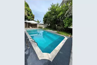 1412 NE 17th Ct #1-2, Fort Lauderdale, FL 33305 - Photo 1