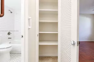 1900 NE 8th Ct, Fort Lauderdale, FL 33304 - Photo 9