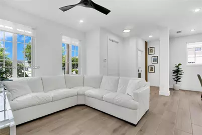 27345 SW 142nd Ave #27345, Homestead, FL 33032 - Photo 9