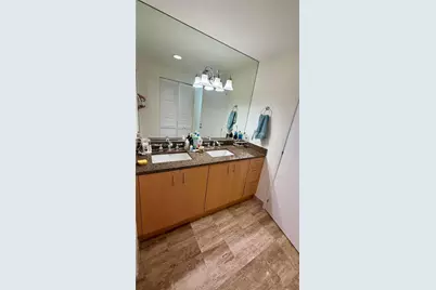 300 S Biscayne Blvd #T-3212, Miami, FL 33131 - Photo 11