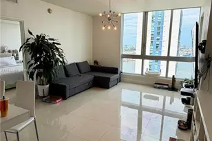 300 S Biscayne Blvd, Miami, FL 33131 - Photo 3