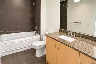 300 S Biscayne Blvd, Miami, FL 33131 - Photo 7