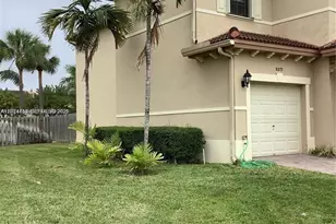 8879 SW 227th Terrace, Cutler Bay, FL 33190 - Photo 5