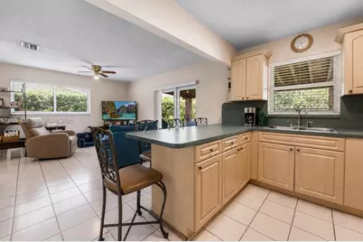 10315 SW 26th Ter, Miami, FL 33165 - Photo 5