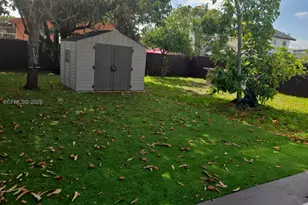 801 NW 35th Ave, Miami, FL 33125 - Photo 17