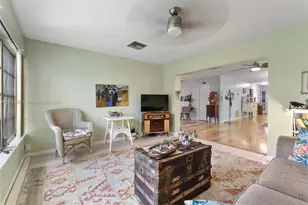 2638 E Gately Dr E, West Palm Beach, FL 33415 - Photo 3
