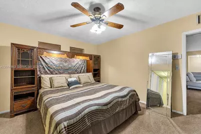 9261 SW 55th St, Cooper City, FL 33328 - Photo 11