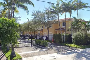 324 NE 3rd St, Hallandale Beach, FL 33009 - Photo 45