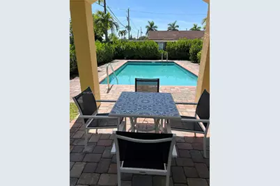 324 NE 3rd St #D, Hallandale Beach, FL 33009 - Photo 41