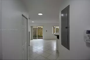 324 NE 3rd St, Hallandale Beach, FL 33009 - Photo 15