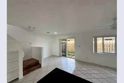 324 NE 3rd St #D, Hallandale Beach, FL 33009 - Photo 17