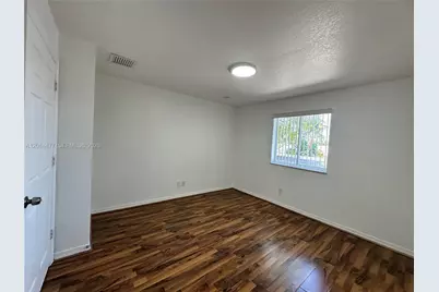 324 NE 3rd St #D, Hallandale Beach, FL 33009 - Photo 21