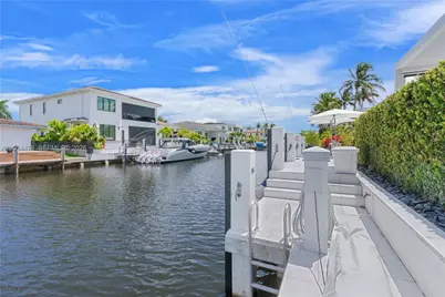 731 NE 69th St, Boca Raton, FL 33487 - Photo 45