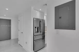 185 SE 14th Terrace, Miami, FL 33131 - Photo 5