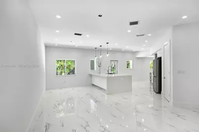 711 Sunset Dr, Coral Gables, FL 33143 - Photo 9