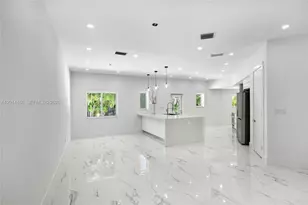 711 Sunset Dr, Coral Gables, FL 33143 - Photo 9