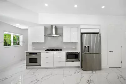 711 Sunset Dr, Coral Gables, FL 33143 - Photo 11