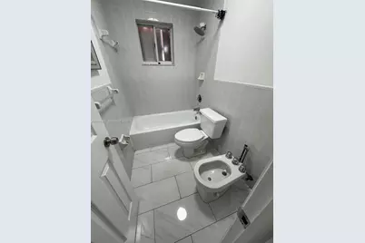 2212 W 74th St #201-28, Hialeah, FL 33016 - Photo 11